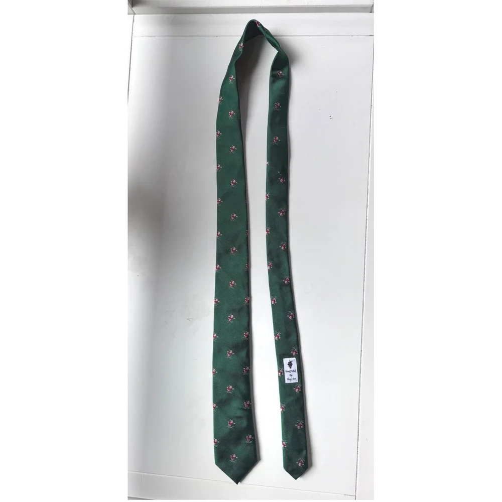 Vineyard Vines Green‎ Skiing Santa Christmas Holiday Silk Tie USA Made